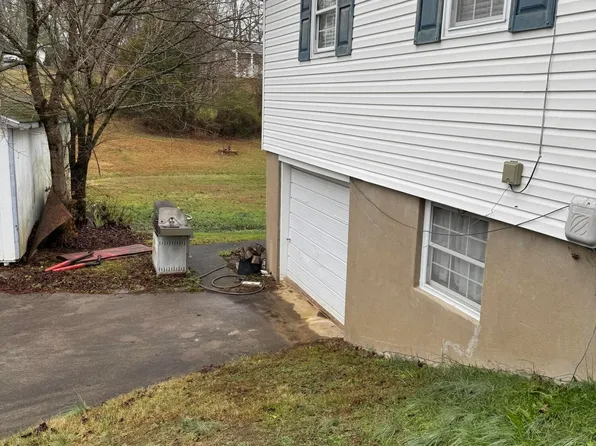 7215 N Ruggles Ferry Pike, Knoxville, TN 37924