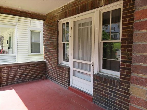 3rd image of 828 Park Ave
