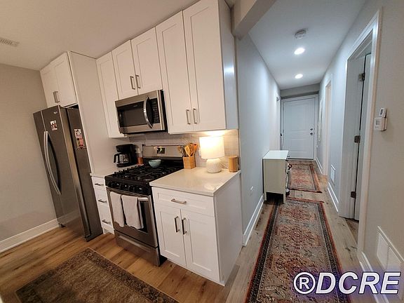 4th image of 4320 N Francisco Ave #Gs