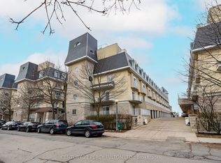 32 Stadium Rd #335, Toronto, ON M5V3P4