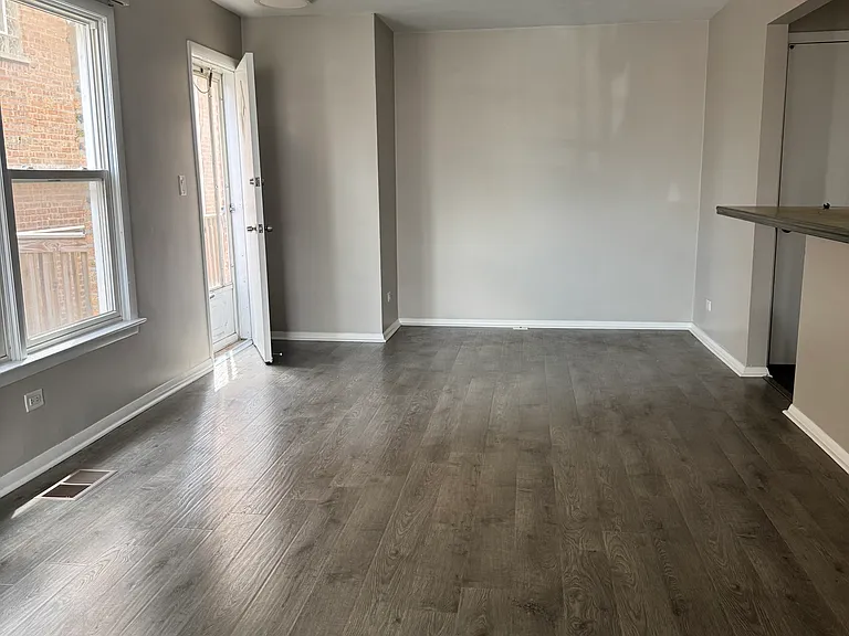 9345 S Pulaski Rd #1E — Photo 3