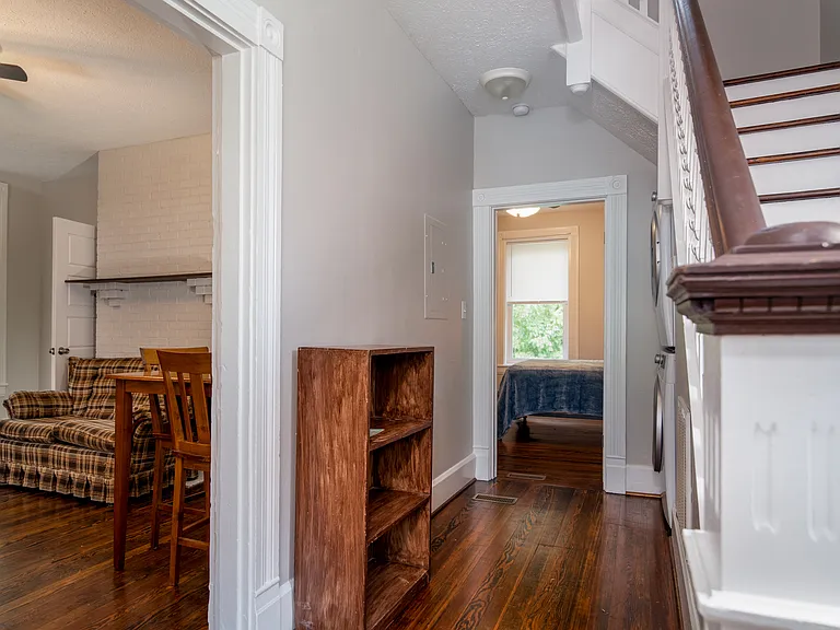 148 Warwick St — Photo 3