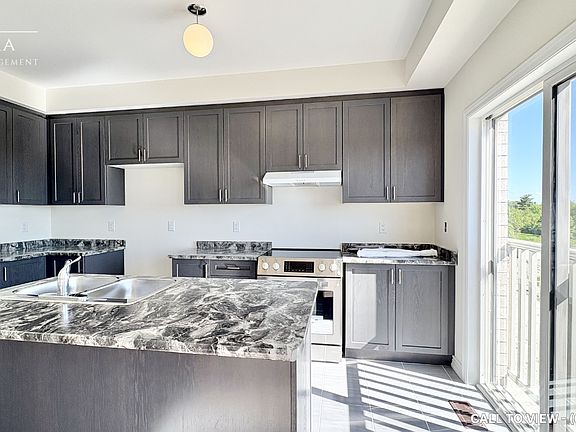 5th image of 1173 Sea Mist St #1