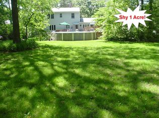 9 Winston Dr, Smithtown, NY 11787