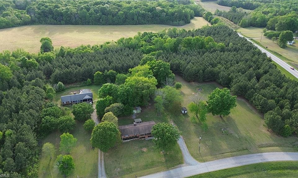 1st image of 136 Fuller Mill Rd S