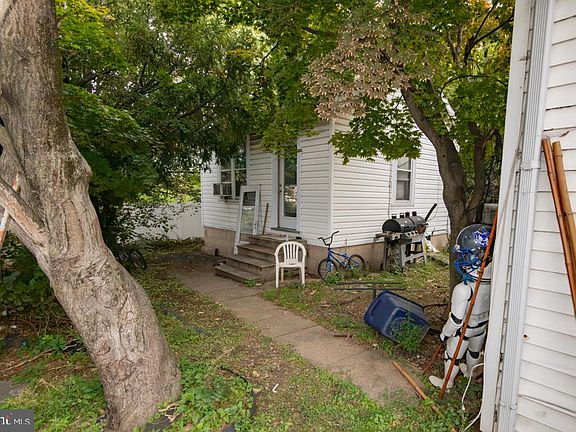 4th image of 499 Fairview Ave
