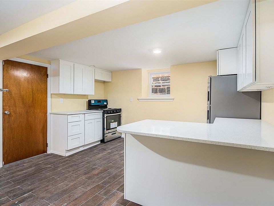 2nd image of 8128 Kennedy Blvd #1