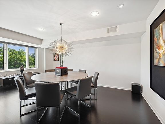 5th image of 601 Mulberry Pl APT 5I