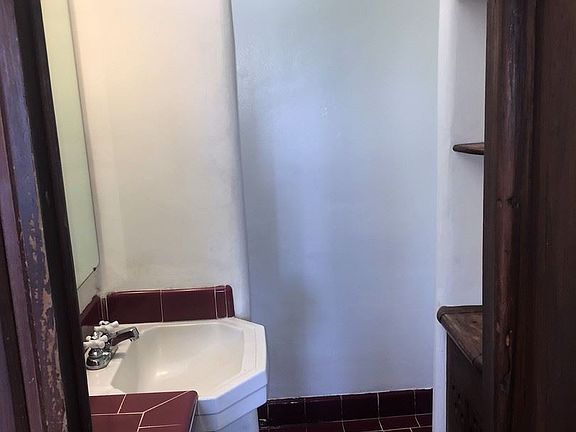 5th image of 3825 1/4 Dunn Dr
