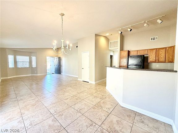 3rd image of 2717 Sonador St