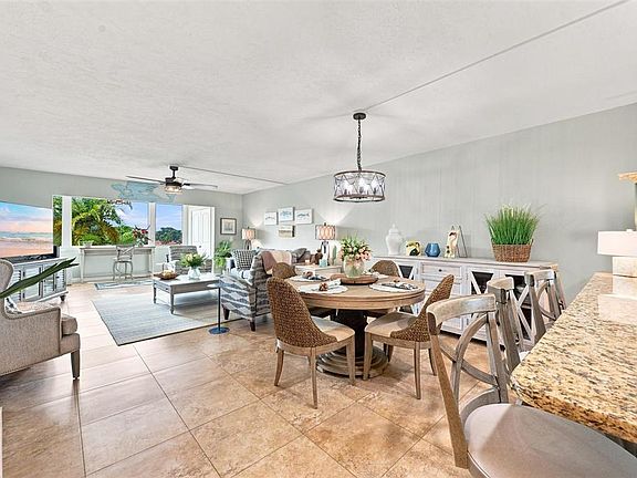 4th image of 9604 CORTEZ ROAD W #422