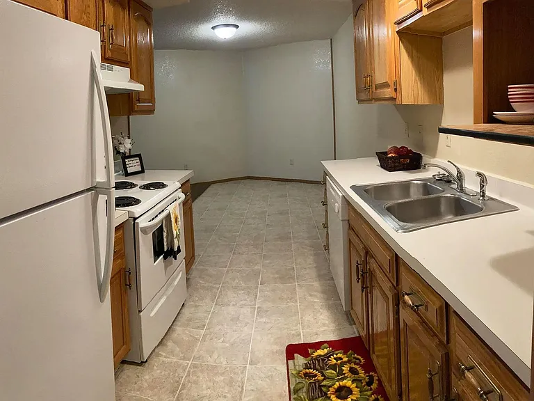 Capitol Apartments — Photo 20