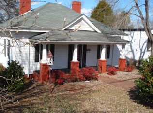 1313 W Fieldcrest Rd, Eden, NC 27288