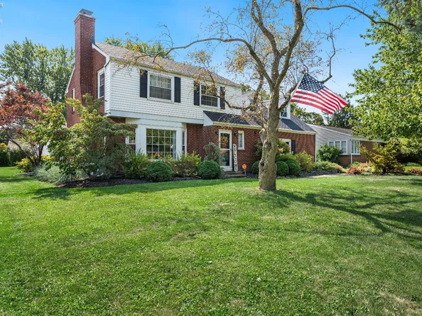 208 Cedar Brook Ln, Sandusky, OH 44870