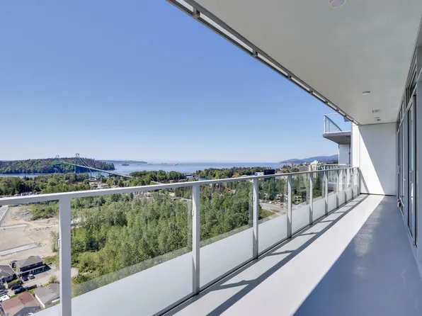 200 Klahanie Dr #2204, Pt Moody, BC V3H 5K7