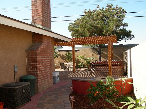 Side walk way fire pit