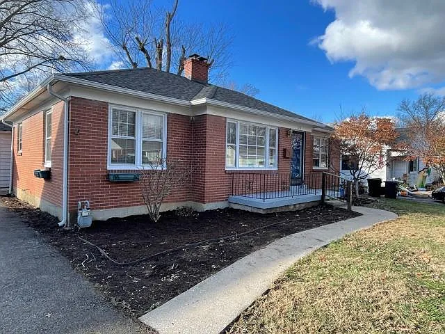 4 bed, 1880 sqft, $1,700 — Photo 2