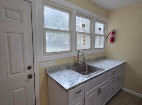 8 Cottage Street Ext