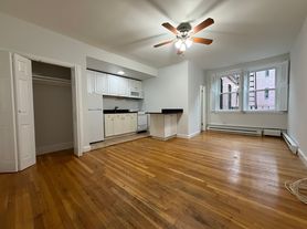 529 Beacon St
