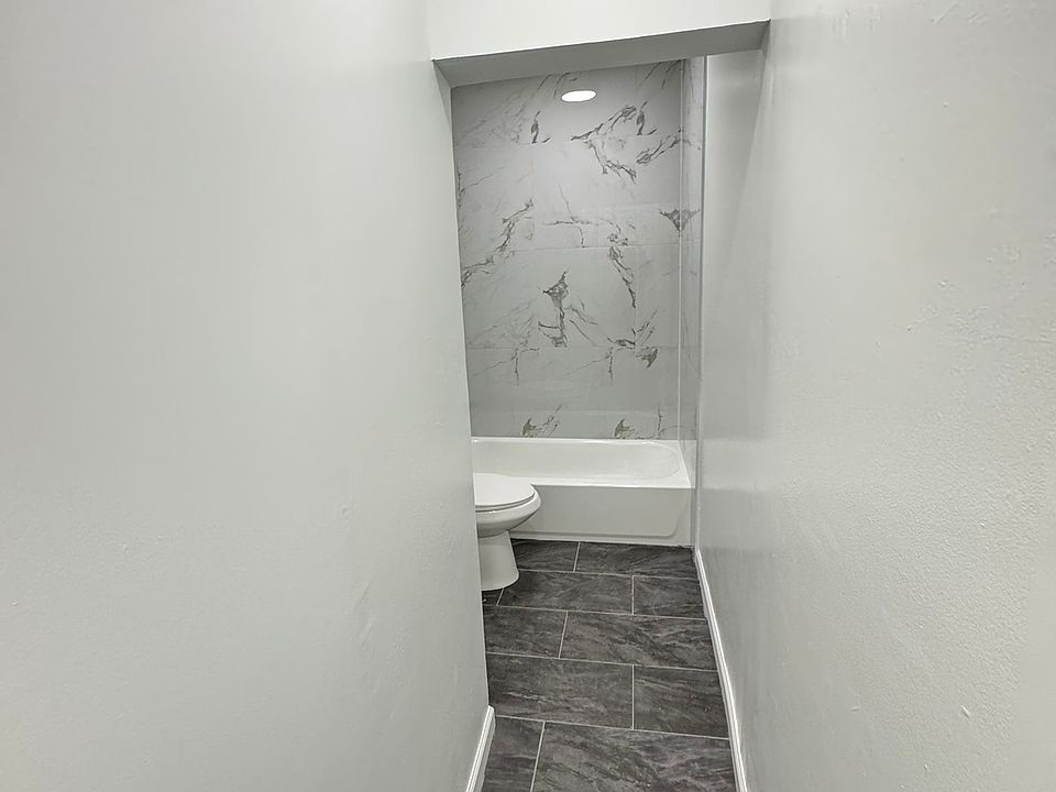 2nd image of 111 Mill St Floor 1