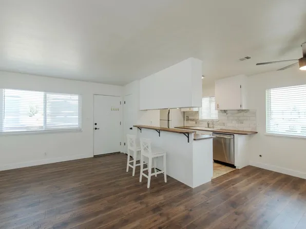 4904 N Holt Ave APT 204, Fresno, CA 93705