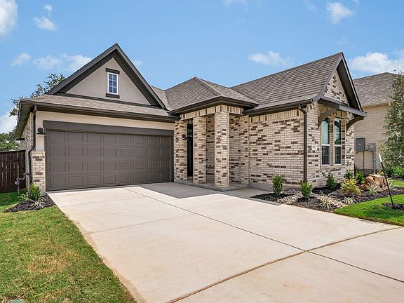 2nd image of 205 Country Cat Ln