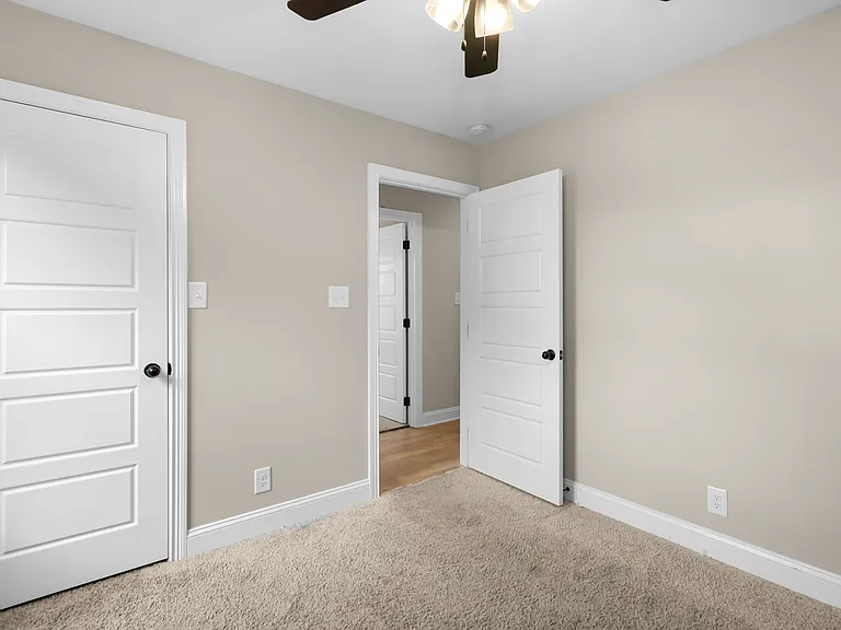 225 Ardell Dr — Photo 16
