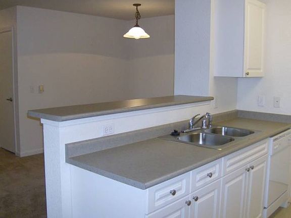 Dining Room/Breakfast Bar