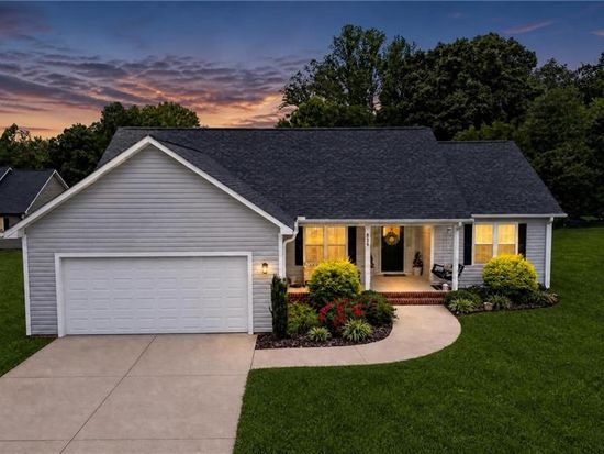 839 Parkland Rd, Reidsville, NC 27320