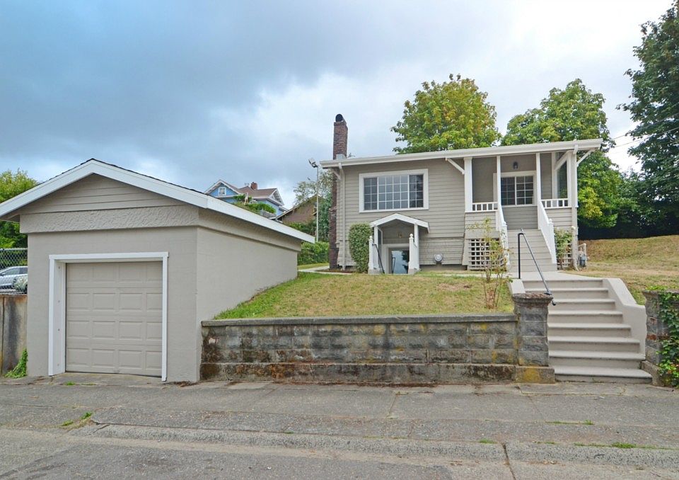 1st image of 612 Pleasant Ave