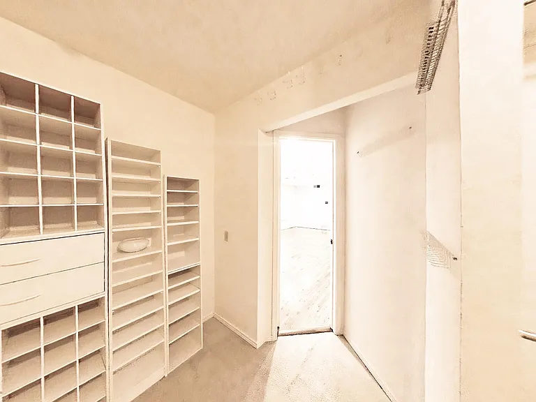 7618 Meadowhaven Dr — Photo 17