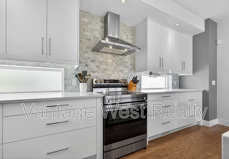 3859 Carrall Rd #1 — Photo 3