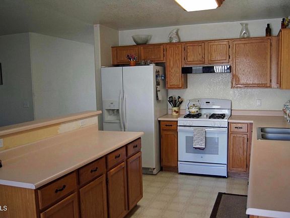 3rd image of 8522 W MCLELLAN Road