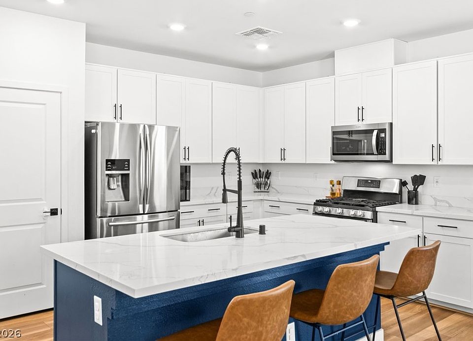 1st image of 5403 Robinera Ct