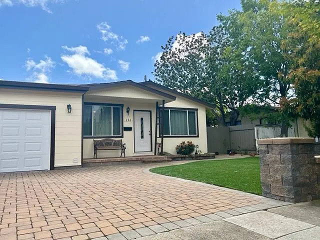 236 Bradford Dr