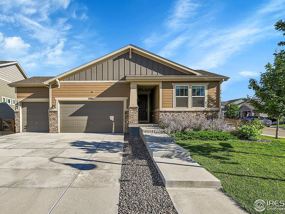 1st image of 2962 Echo Lake Dr