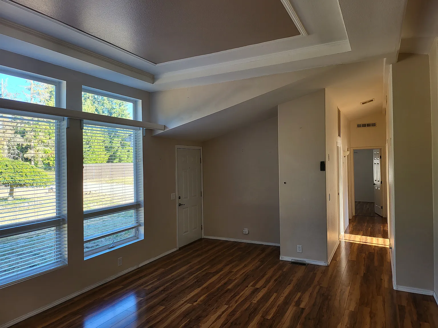 3 bed, 1248 sqft, $2,950 — Photo 3
