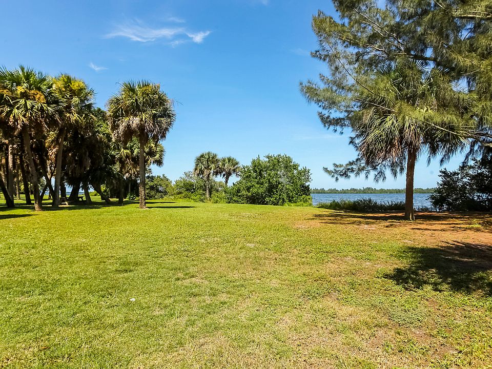 1st image of 9 Grant Island Ests