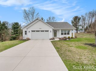 1733 Mulligan Dr SW, Wyoming, MI 49519
