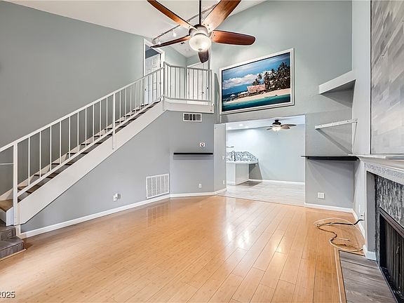 5th image of 2836 Floral Peak Dr