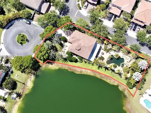 780 SW 167th Ave, Pembroke Pines, FL 33027