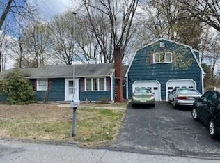 41 Elizabeth Rd, Billerica, MA 01821