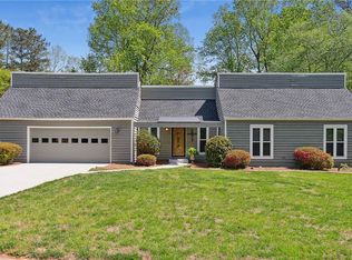 3793 Summertree Ct, Duluth, GA 30096