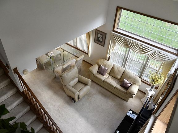 4th image of 161 Castlewood Ct #0