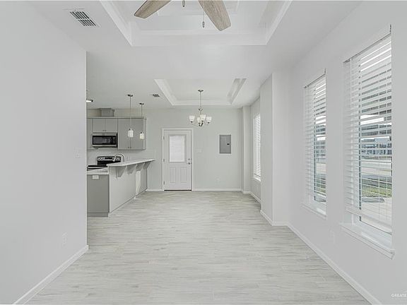 4th image of 4708 E Mulberry Ave