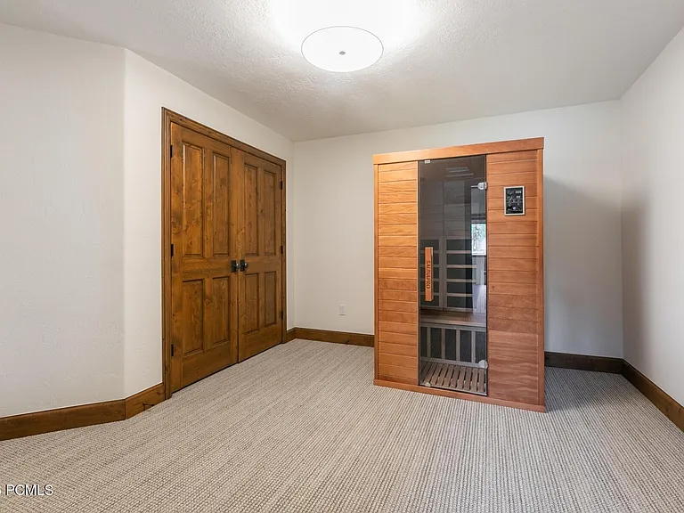 8766 N Daybreaker Dr — Photo 28