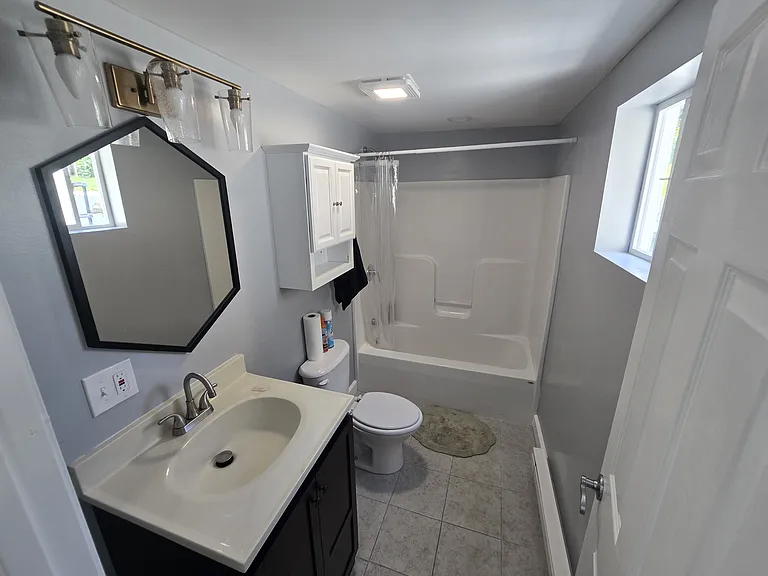 33 E Main St #A — Photo 8
