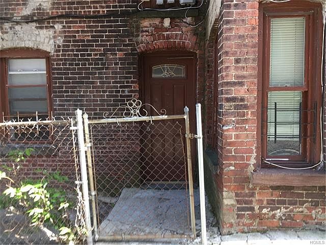 1st image of 210 Liberty St APT 1