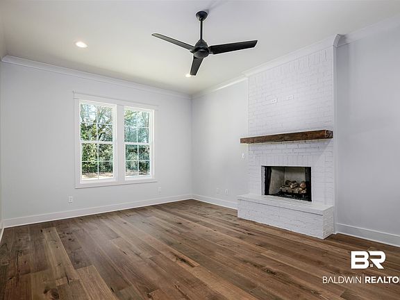 4th image of 293 Westley St