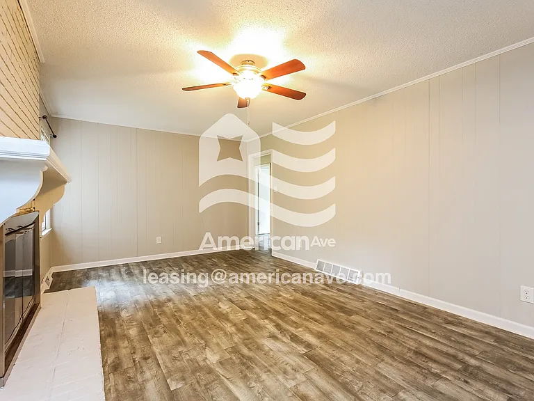 15230_003_living_room_14044444.jpg